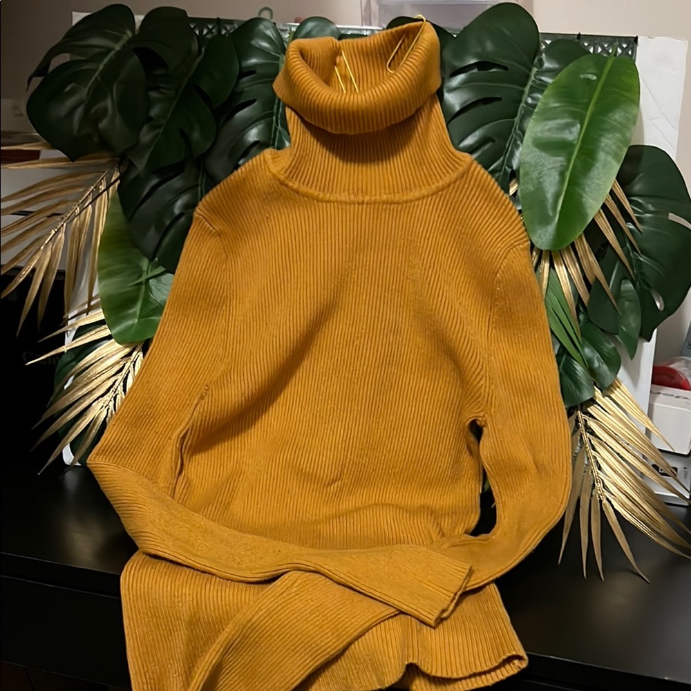 Forever 21: Cozy Mustard Turtleneck Sweater